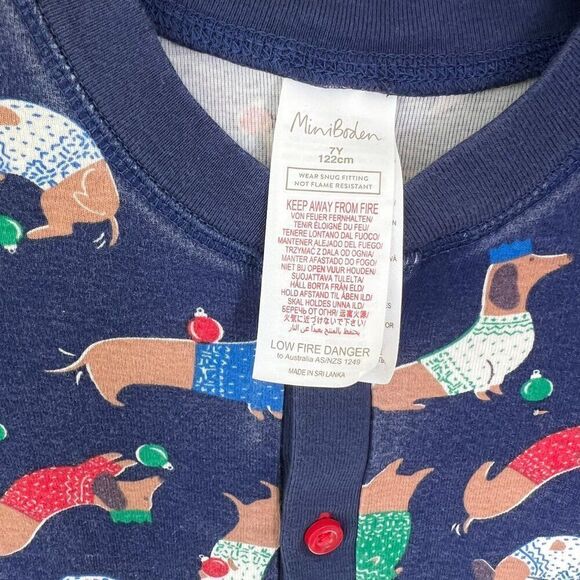 Mini Boden Holiday Winter Sausage Dog Print One-Piece Pajamas Size 7Y - Picture 3 of 4